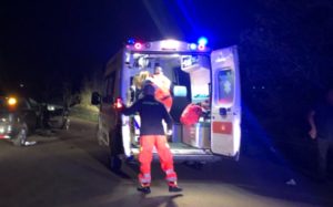 Violento impatto all’uscita di Corigliano: travolti due ragazzi sullo scooter - Corriere Salentino