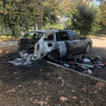 Due roghi d'auto nella notte in città: fiamme davanti al Fazzi e nel centro di Lecce - Corriere Salentino