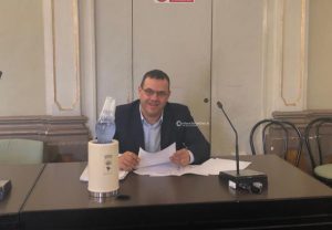 Lavori dell’attraversamento pedonale di via Merine, Pasquino: “Si rispetti il cronoprogramma: residenti esausti” - Corriere Salentino