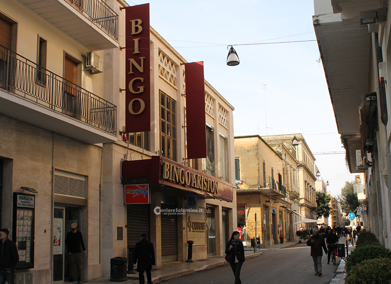 Ladri nel pieno centro di Lecce, rubata la colonnina bancomat dalle sale del Bingo - Corriere Salentino
