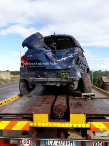 Violento schianto contro muro di cinta di una villa: corsa in ospedale per una 25enne - Corriere Salentino
