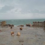 Tromba d'aria sul litorale ionico: barche spazzate via dal vento, distrutti muretti, lidi e ristoranti - Corriere Salentino