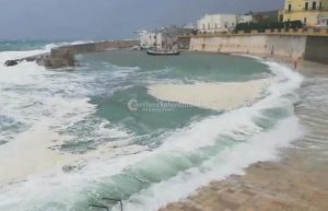 La protesta dei parlamentari della Lega: sono spariti i soldi promessi per i danni delle mareggiate - Corriere Salentino