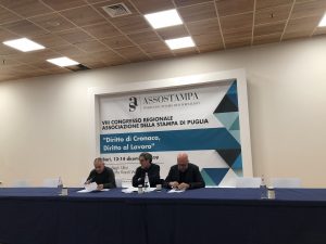 Congresso Assostampa: i tempi bui del giornalismo tra precariato, plagi e stipendi da fame. Istituzioni assenti - Corriere Salentino