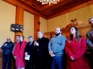 Provincia, gli auguri di Natale con il vescovo e i saluti ai dipendenti che vanno in pensione - Corriere Salentino