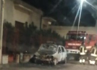 Natale rovente nel Capo di Leuca, brucia una Fiat Punto: si indaga sulle cause