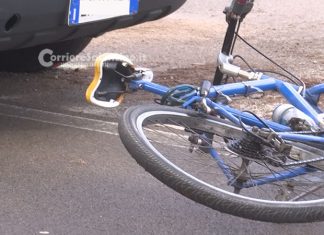 Travolto da un furgone mentre è in sella alla bici, grave in ospedale un anziano ciclista