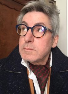 A Lecce "le scarpette bianche" in piazza per ricordare che i bambini non si toccano - Corriere Salentino