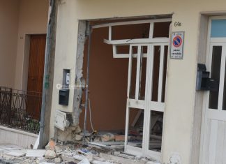 Ordigno sventra ingresso della sua abitazione: è il secondo atto intimidatorio. Si indaga