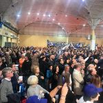 La prova di forza di Matteo Salvini a Bari, sfida interna a FdI e a Emiliano: qualcuno urla “No a Fitto” - Corriere Salentino