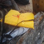 Barca a vela sbattuta sugli scogli: sbarco di fortuna per 33 migranti. Tra di loro anche minori - Corriere Salentino