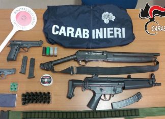 Armi, munizioni e due chili di droga, scattano due arresti del Capo di Leuca: in carcere