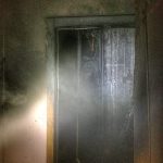 Un cortocircuito alla termocoperta scatena l'Inferno, casa distrutta. Brucia anche una vettura - Corriere Salentino