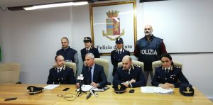 Al gol dell'Inter, pugni alla cieca e sciarpa bruciata contro gli "infiltrati" in Curva Sud: tre denunce - Corriere Salentino