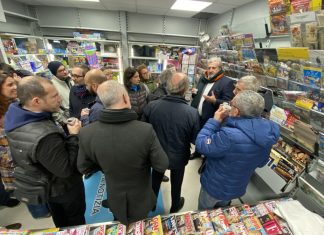 Emiliano: “Edicole, funzione fondamentale e luogo di aggregazione”