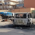 Doppio rogo d'auto nella notte, brucia anche l'auto di un uomo già noto: si indaga - Corriere Salentino