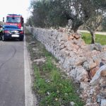 Auto si ribalta dopo lo schianto contro un muretto, in ospedale con "codice rosso" - Corriere Salentino