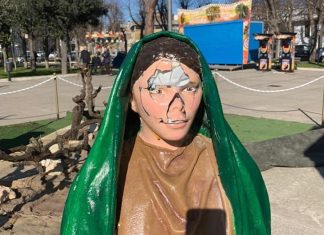 Raid vandalico a Capodanno, devastato il presepe artistico di Lizzanello