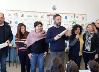 Il Sindaco regala 300 borracce in acciaio inox a tutti gli alunni delle scuole di Uggiano