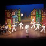 Un brillante e divertente Paese dei Campanelli al Teatro Apollo - Corriere Salentino