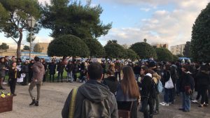L’iniziativa degli studenti salentini: “Corteo funebre dell’Istruzione italiana e del suo Ministero” - Corriere Salentino