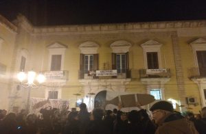 Sardine decimate dalla pioggia, Santori: “Sì al centrosinistra in Puglia, no ai renziani e alle divisioni” - Corriere Salentino