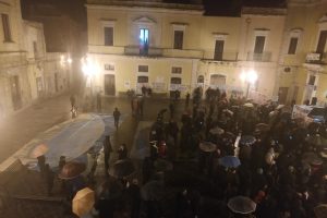 Sardine decimate dalla pioggia, Santori: “Sì al centrosinistra in Puglia, no ai renziani e alle divisioni” - Corriere Salentino