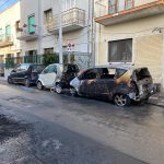 Notte “infernale” in città: cinque vetture in fiamme, raid contro un negozio - Corriere Salentino