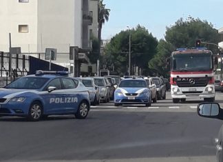 Principio d’incendio in un magazzino dell’istituto, evacuati studenti e professori