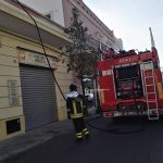 Dal cumulo di legna sul terrazzo partono le fiamme: paura per mamma e bimba - Corriere Salentino