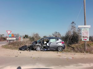 Violento scontro frontale sulla provinciale 16: due feriti in ospedale - Corriere Salentino