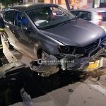 Paura sul viale: accusa malore e si schianta contro lo spartitraffico, donna in ospedale - Corriere Salentino