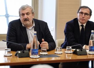 L’incontro dei balneari col ministro, Boccia chiede ai sindaci di stare fermi: amministrazioni nel caos