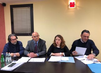 Il project financing per il cimitero e piscina a Galatone, ma l’opposizione non ci sta: “Comune in svantaggio”