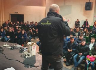 Gli operatori della comunità Narconon Gabbiano all’Istituto “Pittoni” di Pagani