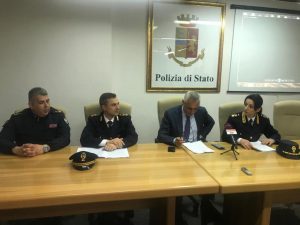 Armi al servizio della mala e tentativo di imporre il monopolio sui bus navetta: 6 arresti - Corriere Salentino