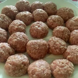 La ricetta del giorno: le polpette al sugo di una nonna del Salento - Corriere Salentino