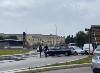 Protesta degli operatori del mercato. L’amministrazione prova a mediare, senza soprassedere sulle morosità