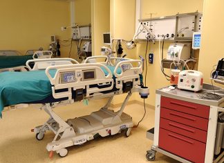 Pochi tamponi ed esiti comunicati in ritardo. La protesta: “Pochi contagi perché non si fanno i test”