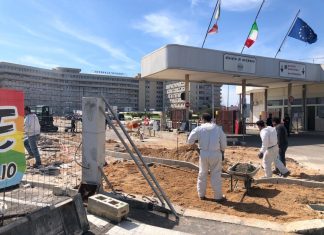 DEA, alle 14:30 terminano i lavori: tutto è pronto. Ecco il nuovo centro covid-19