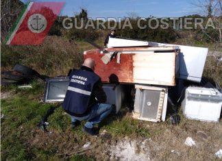 Sfregio all’ambiente, nei campi una discarica abusiva: sequestrata un’area di 4.500 mq
