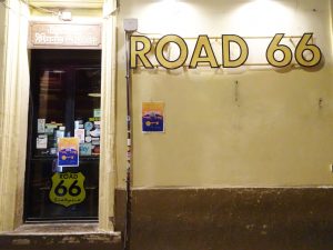 Lecce, luci accese nella notte: ristorazione, ospitalità e movida chiedono di sopravvivere - Corriere Salentino