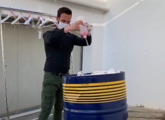 “Popolo del wedding abbandonato dallo Stato”, stilista brucia per protesta gli abiti da sposa della sua collezione