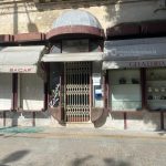 Torna a sfasciare vetrine: in frantumi le teche del "Piccolo bar". Altra denuncia per 29enne - Corriere Salentino