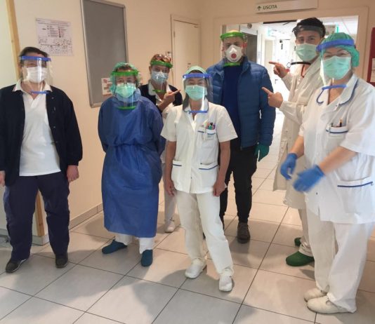 L’inventiva di un ingegnere salentino: con una stampante 3D costruisce visiere protettive per i medici del Sant’Orsola di Bologna
