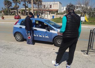 Fase 2, controlli in città: tre multe per assembramento davanti a negozi. Due minori tentano la fuga in scooter