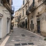 Cominciano le prime riaperture in una Lecce deserta: in pochi in libreria, qualcuno resta chiuso - Corriere Salentino