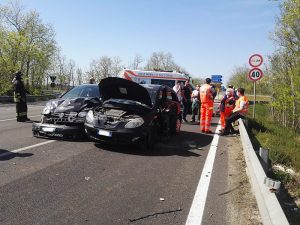 Schianto tra due auto sulla 274, automobilista portato con "codice rosso" al Fazzi di Lecce - Corriere Salentino