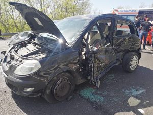 Schianto tra due auto sulla 274, automobilista portato con "codice rosso" al Fazzi di Lecce - Corriere Salentino