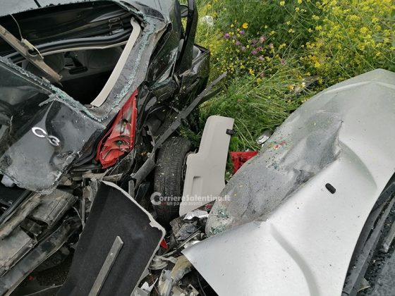 Violento scontro tra auto sulla provinciale: due feriti in ospedale, non sono gravi - Corriere Salentino